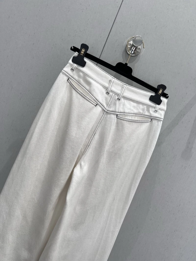 Packable Chanel Jeans 108181