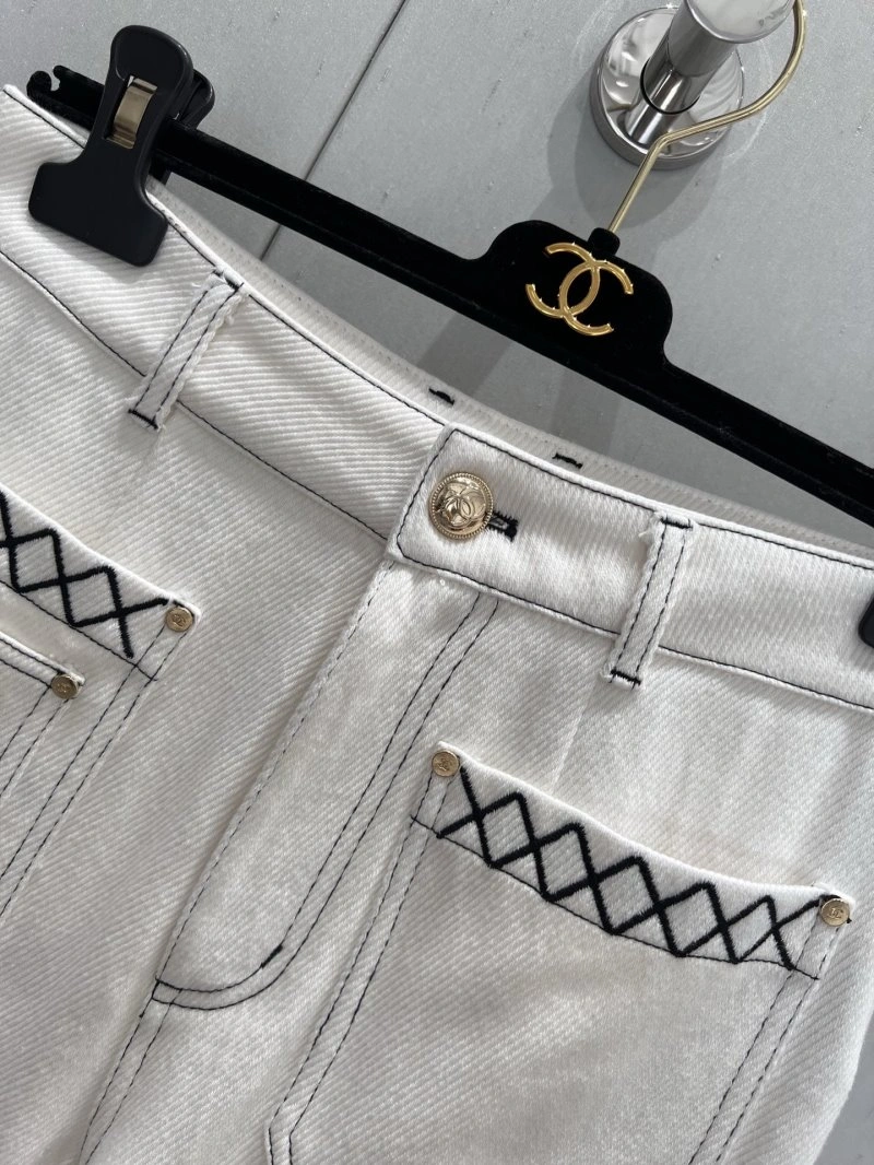 Packable Chanel Jeans 108181