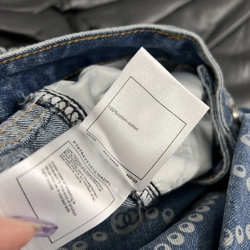 Chanel Jeans Neat 109864