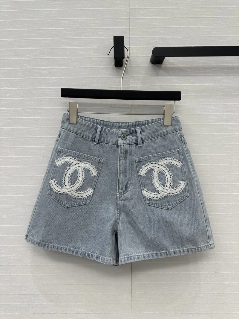 Sustainable Chanel Jeans 109868