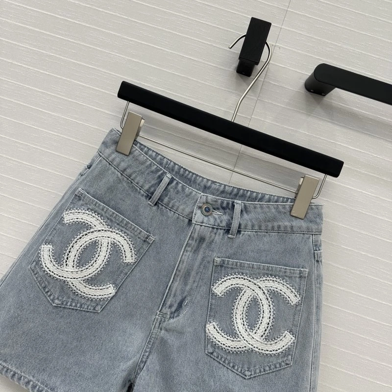 Sustainable Chanel Jeans 109868