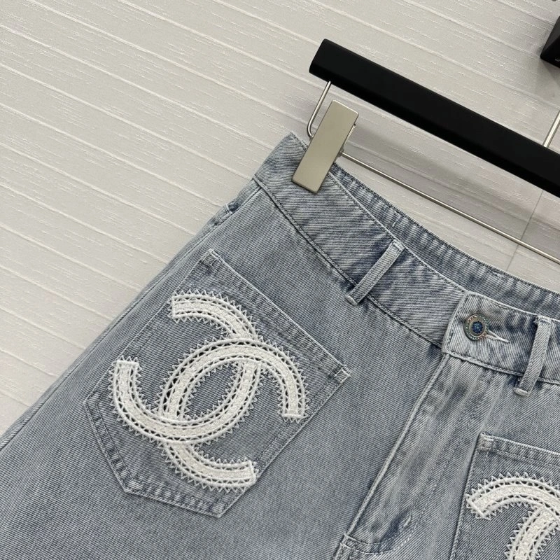 Sustainable Chanel Jeans 109868