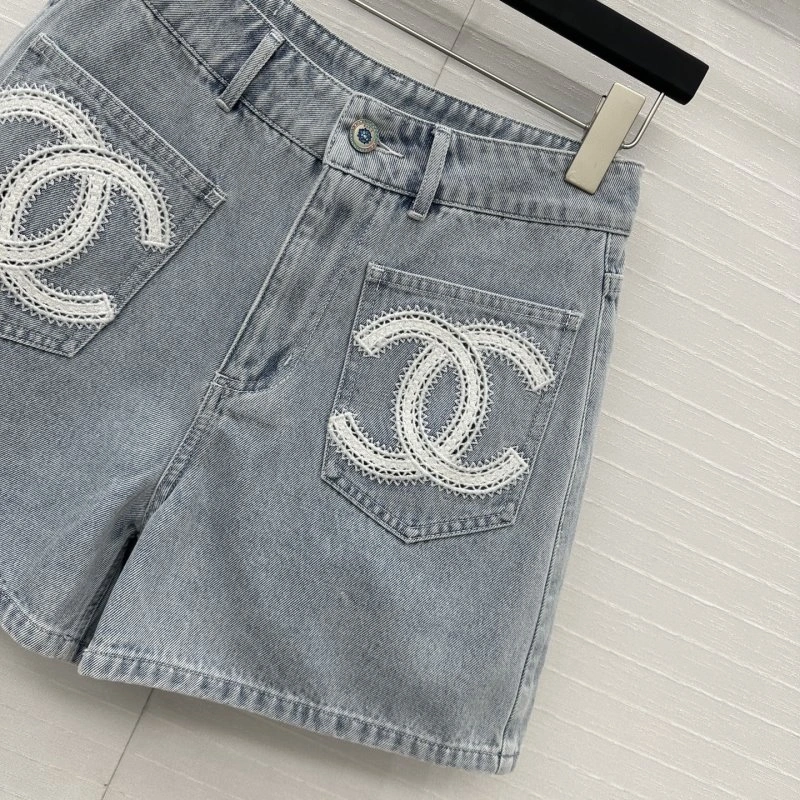 Sustainable Chanel Jeans 109868