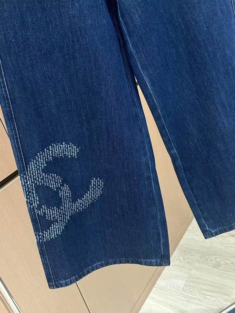 TechFriendly Chanel Jeans 109855