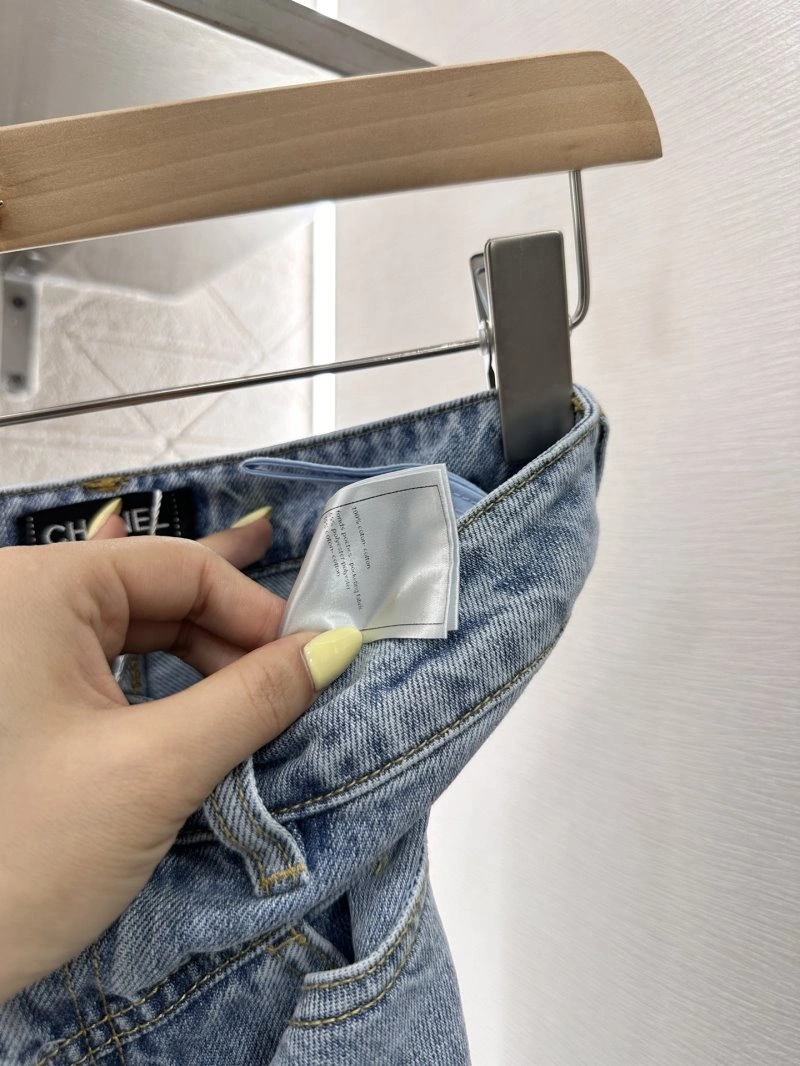 SmartChoice Chanel Jeans 109836