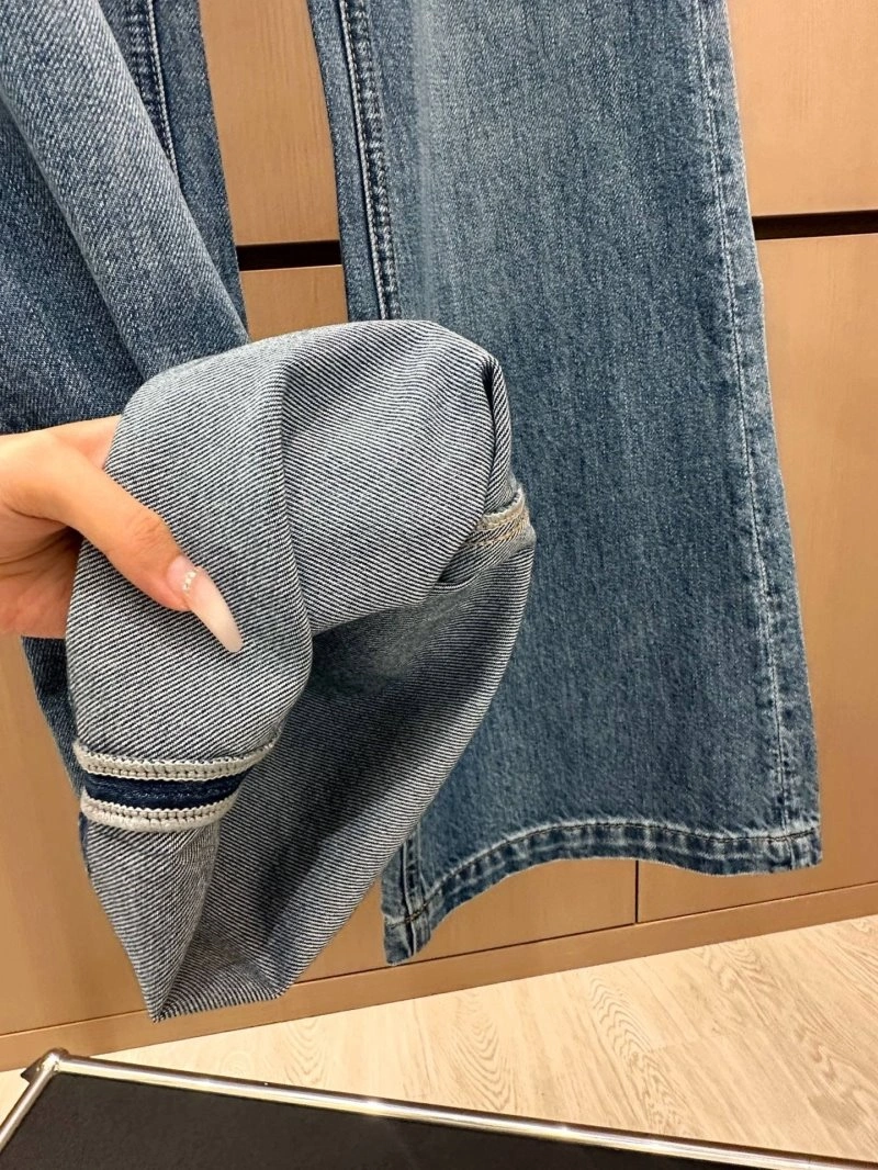 Chanel Jeans EyeCatching 109822