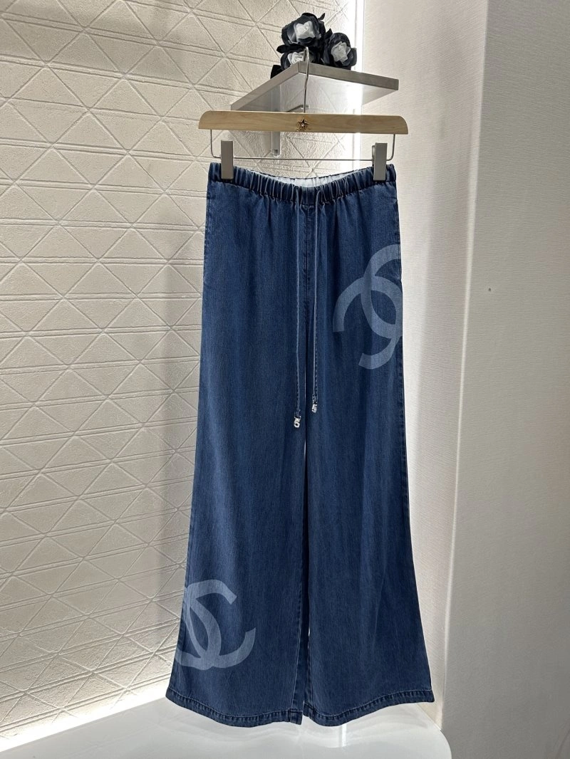 Vibrant Chanel Jeans 109827