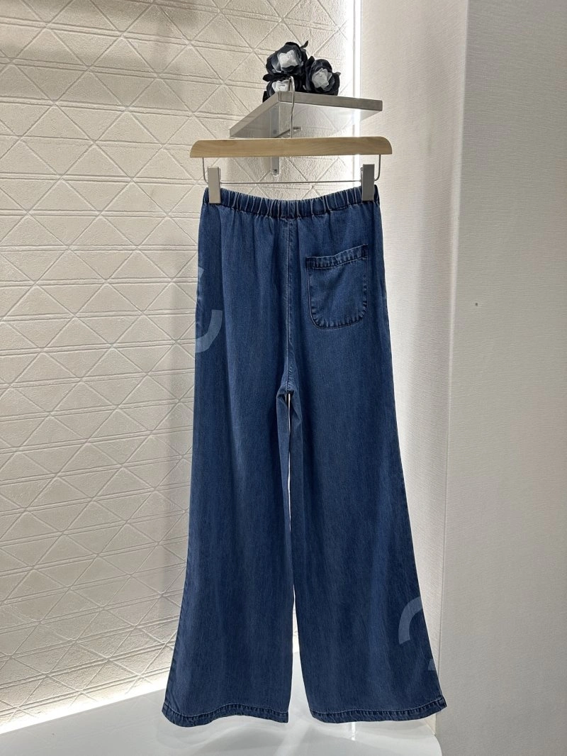 Vibrant Chanel Jeans 109827