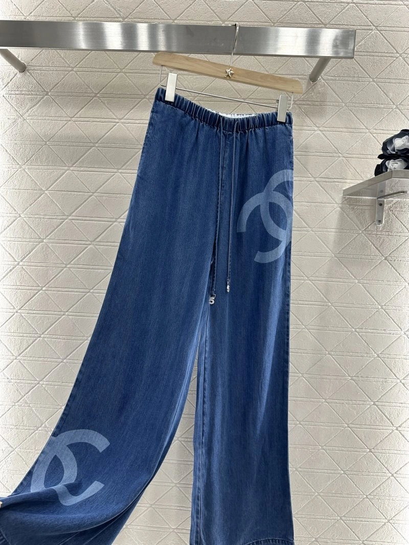 Vibrant Chanel Jeans 109827