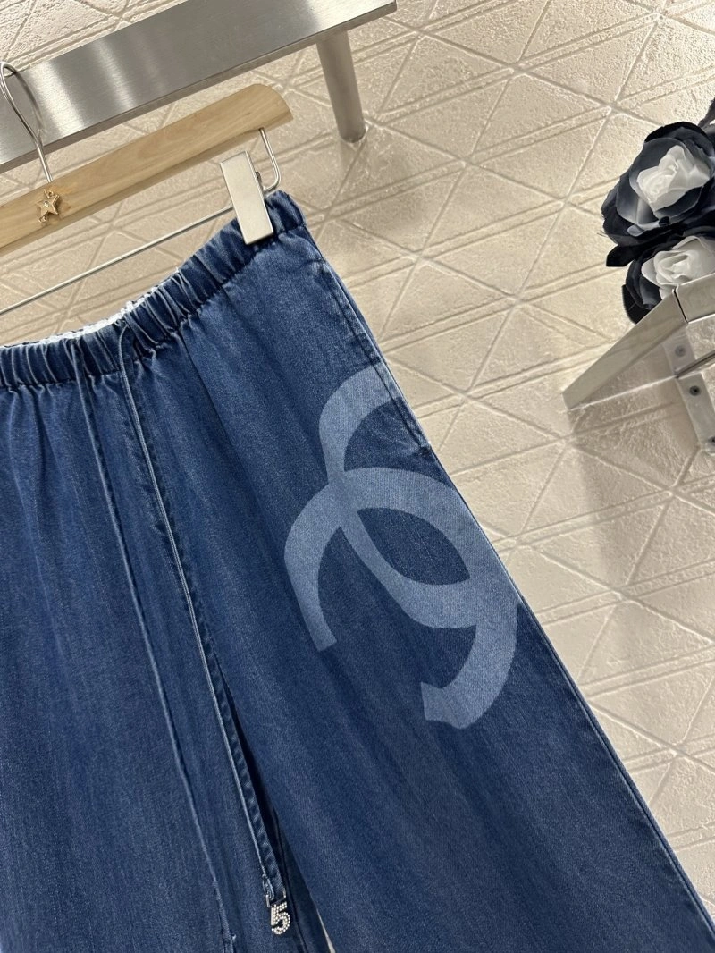 Vibrant Chanel Jeans 109827