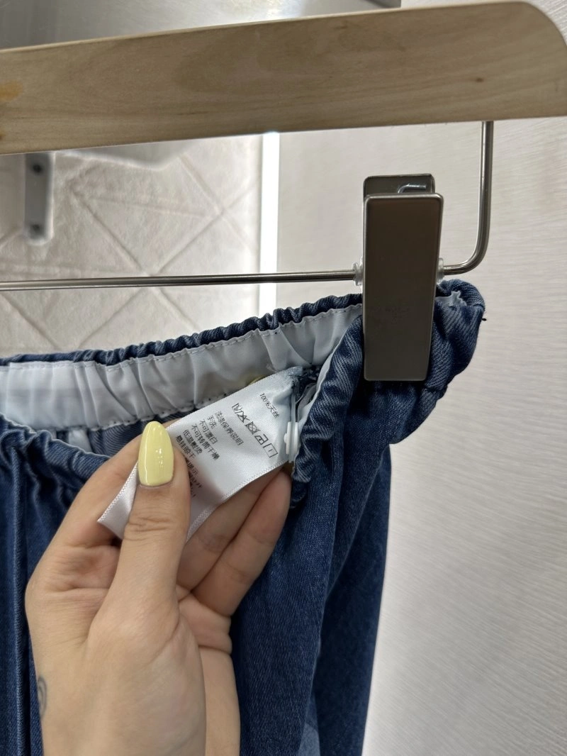 Vibrant Chanel Jeans 109827