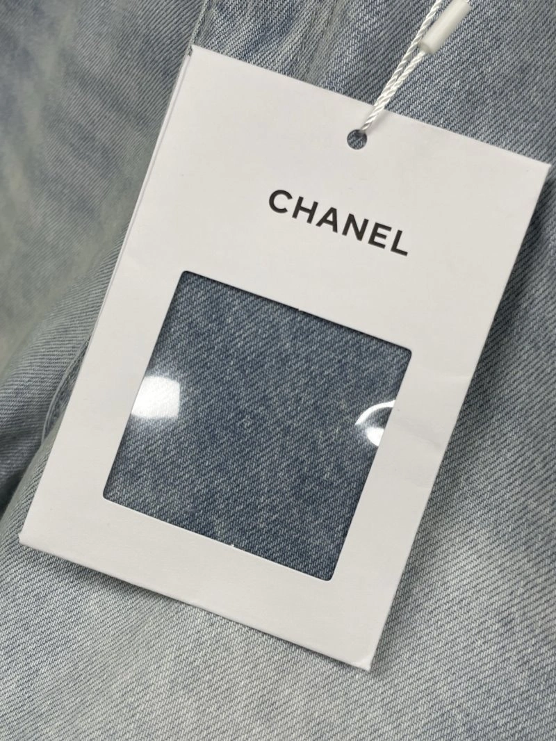 WrinkleFree Chanel Jeans 109831