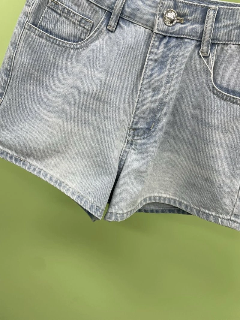 WrinkleFree Chanel Jeans 109831