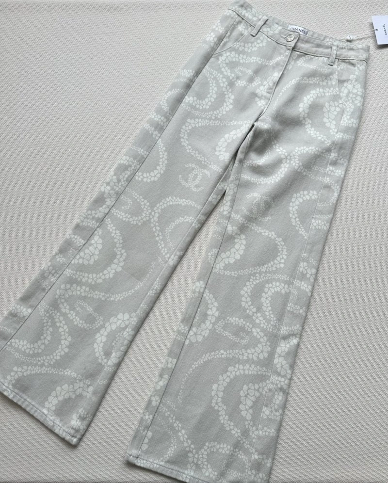EyeCatching Chanel Jeans 109834