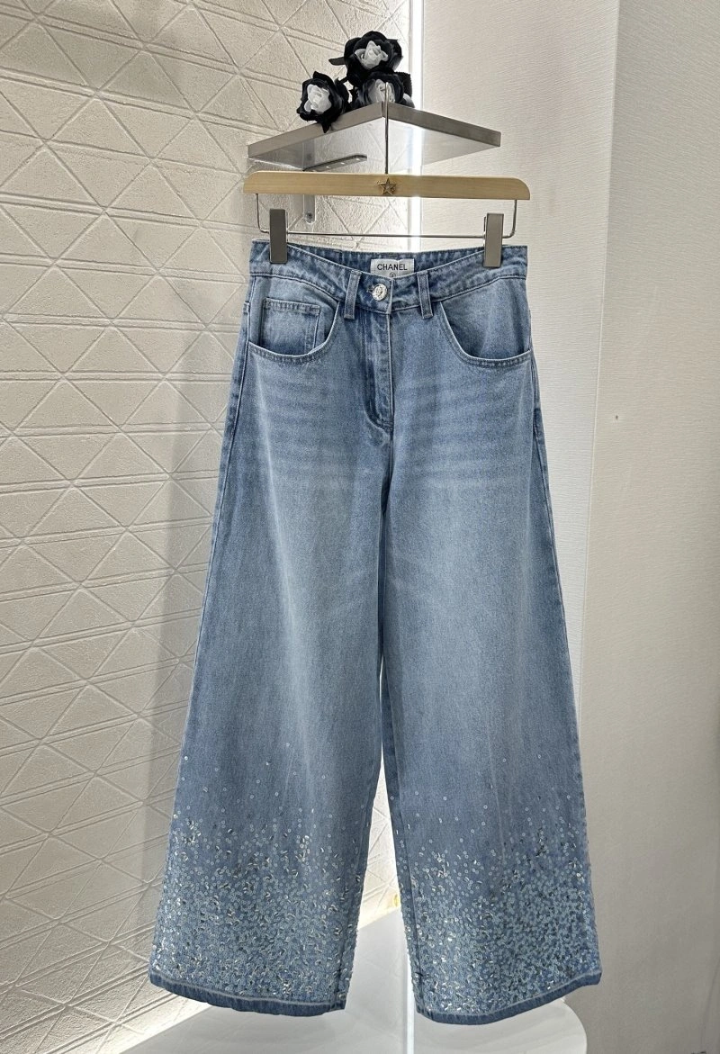 Lightweight Chanel Jeans 109824