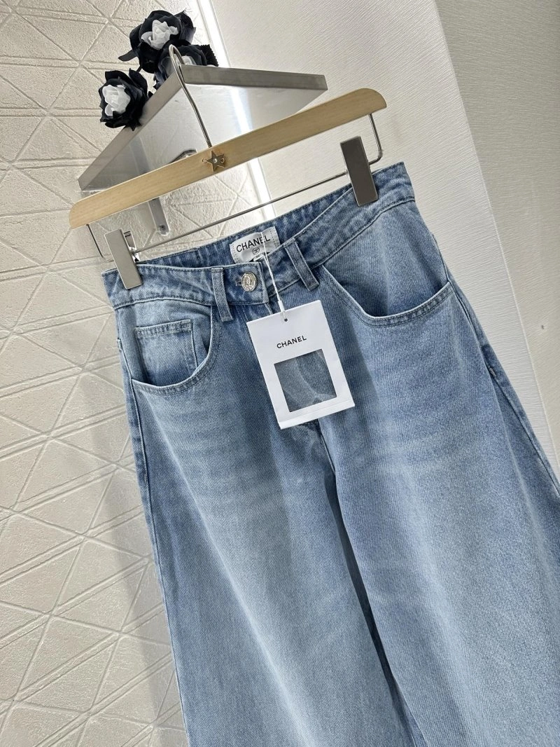 Lightweight Chanel Jeans 109824