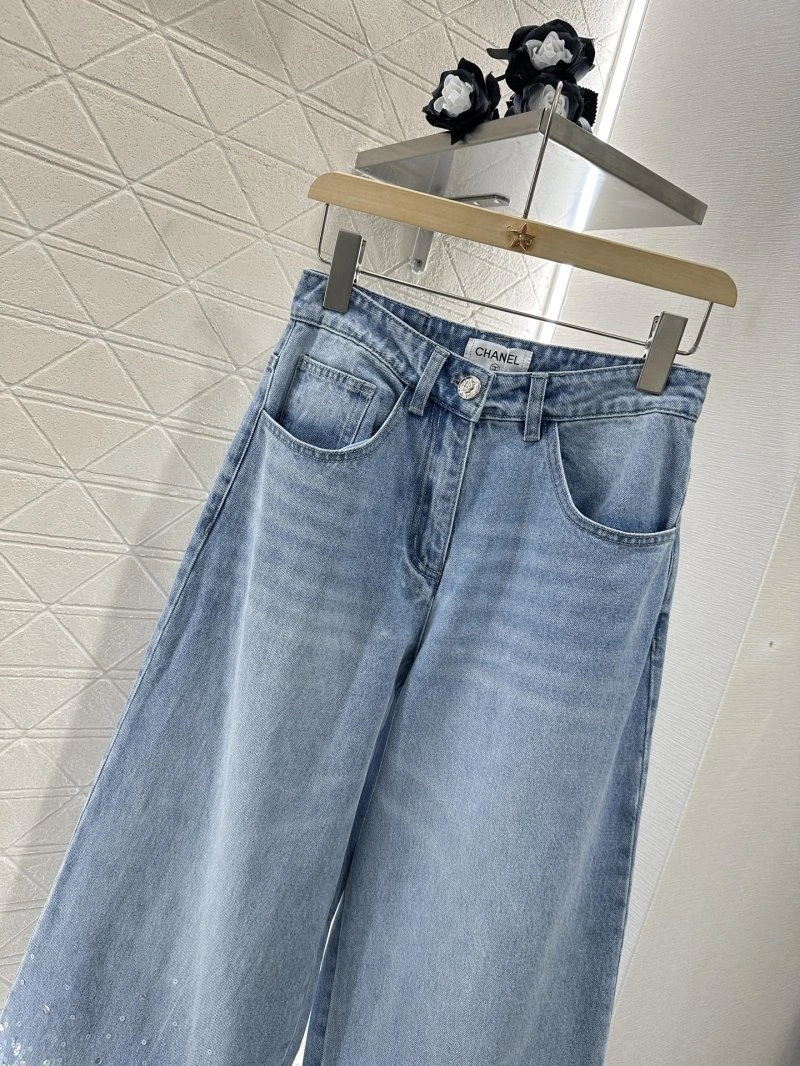 Lightweight Chanel Jeans 109824