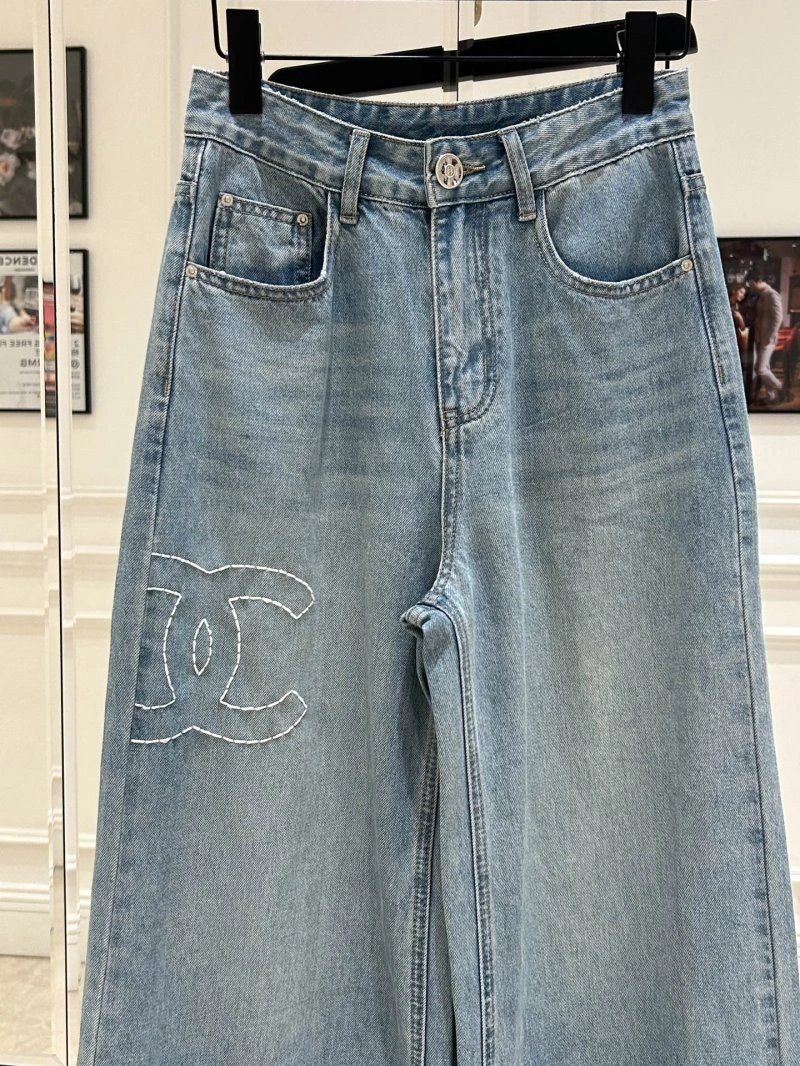 Classic Chanel Jeans 109839