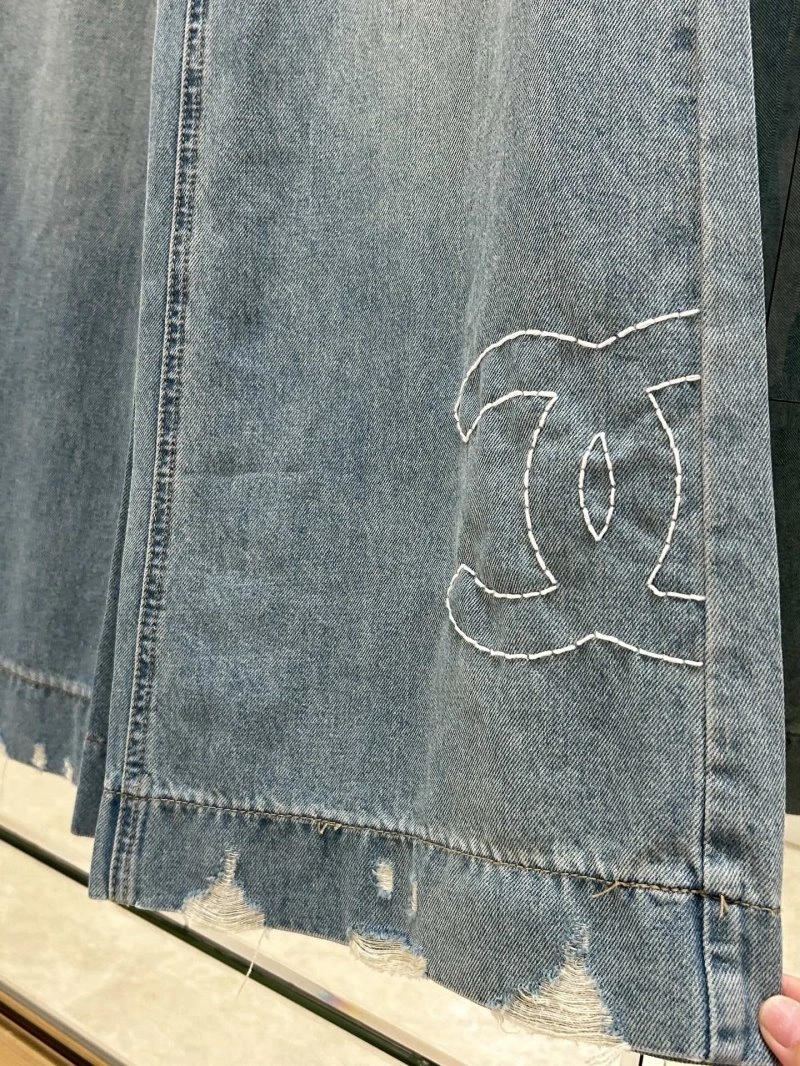 Classic Chanel Jeans 109839
