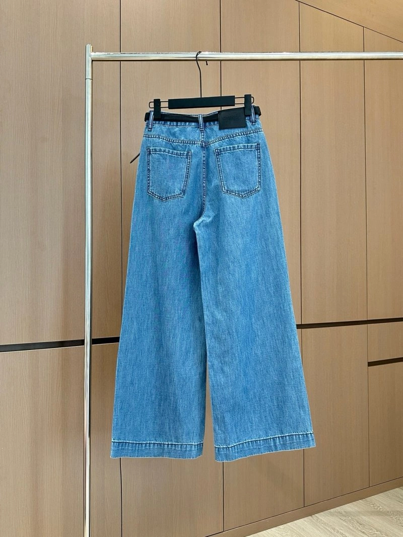TechFriendly Chanel Jeans 109830