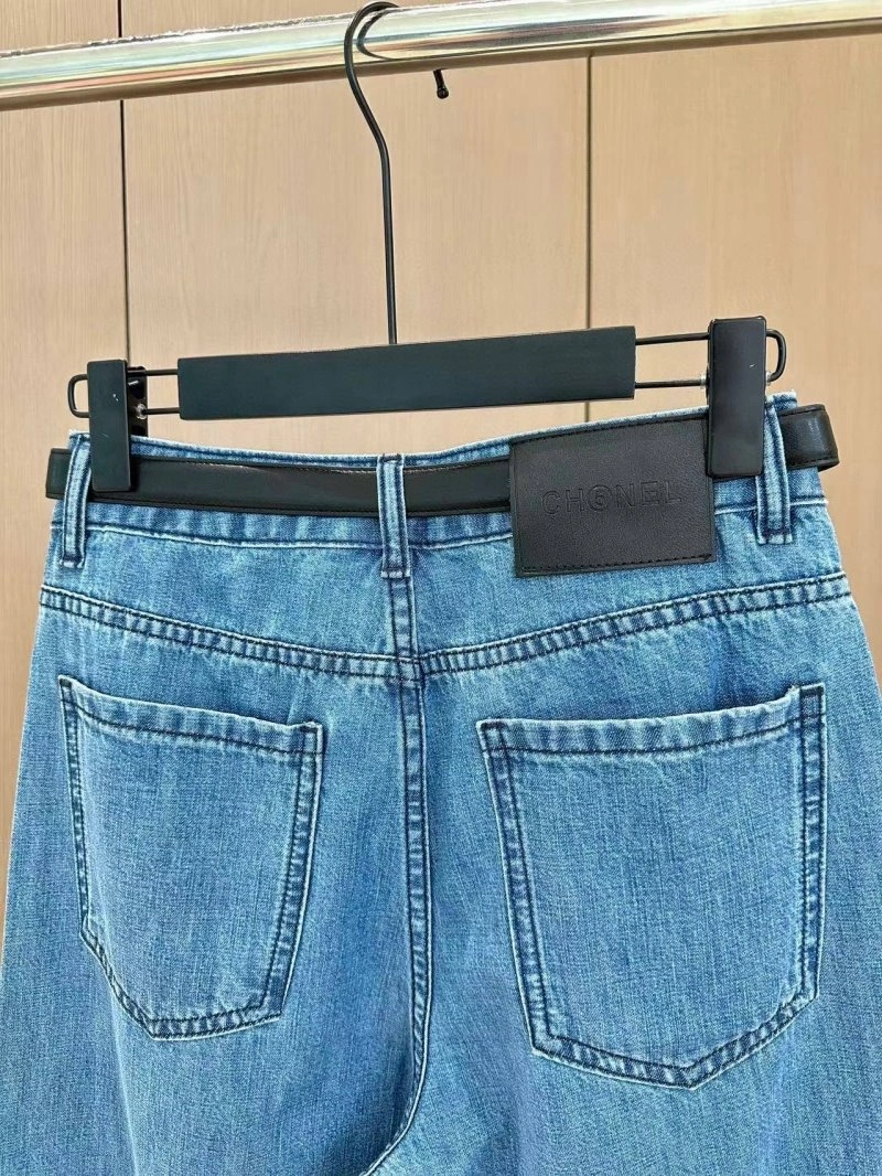 TechFriendly Chanel Jeans 109830