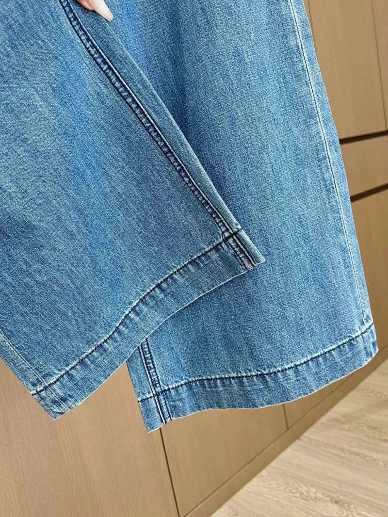 TechFriendly Chanel Jeans 109830