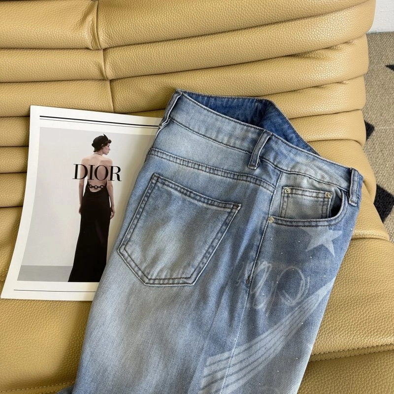 Resilient Chanel Jeans 109488
