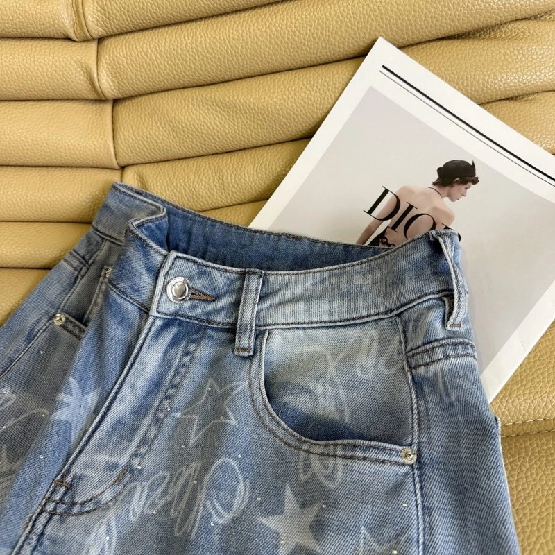 Resilient Chanel Jeans 109488