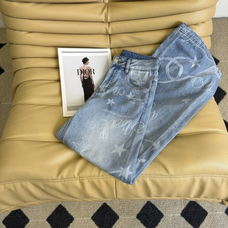 Resilient Chanel Jeans 109488