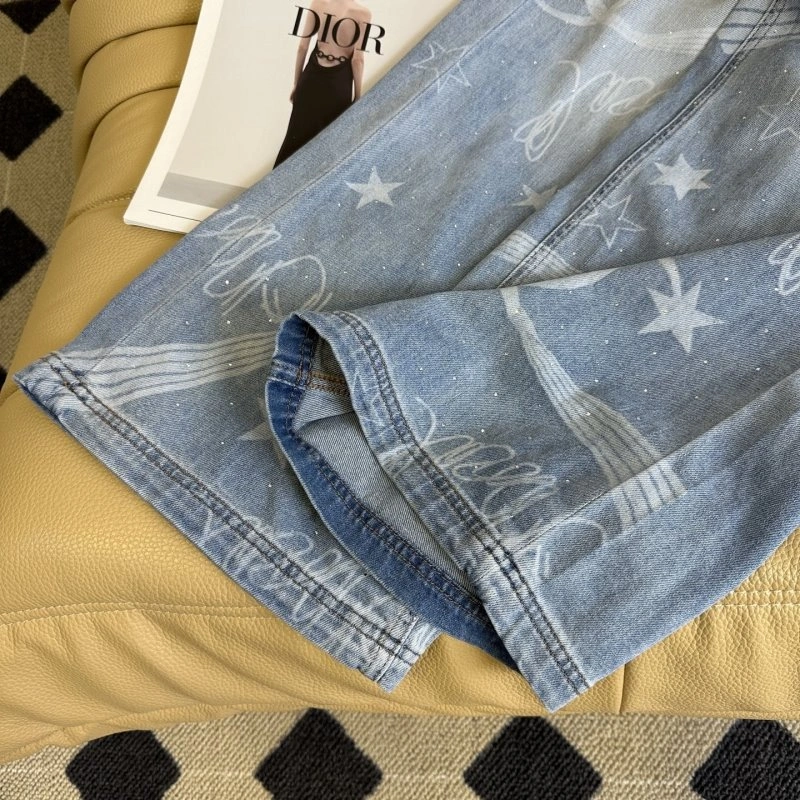 Resilient Chanel Jeans 109488