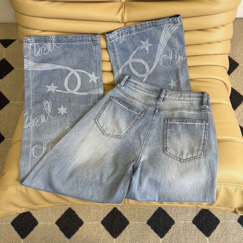 Resilient Chanel Jeans 109488