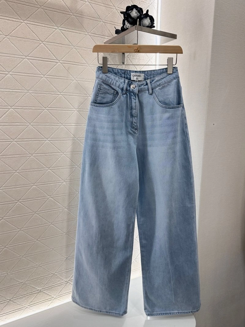 Refined Chanel Jeans 109496