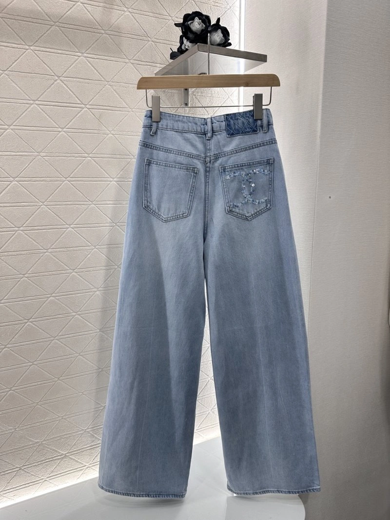 Refined Chanel Jeans 109496