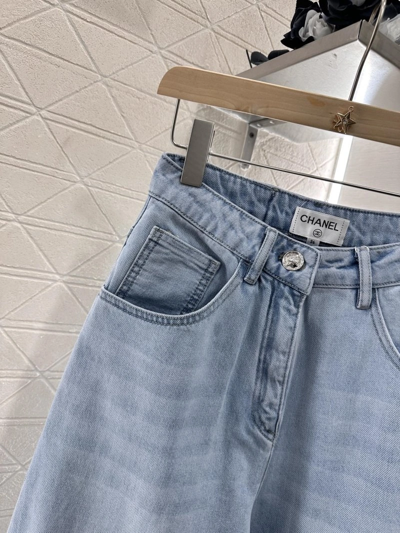 Refined Chanel Jeans 109496