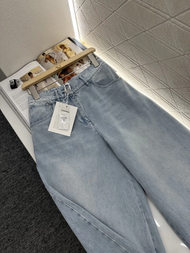 Chanel Jeans ModernLook 109487