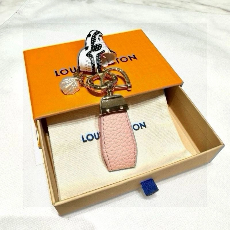 Tailored Chanel Keychains 265795