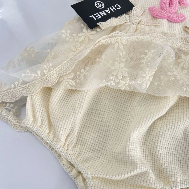 Chanel Kids Snug 111138