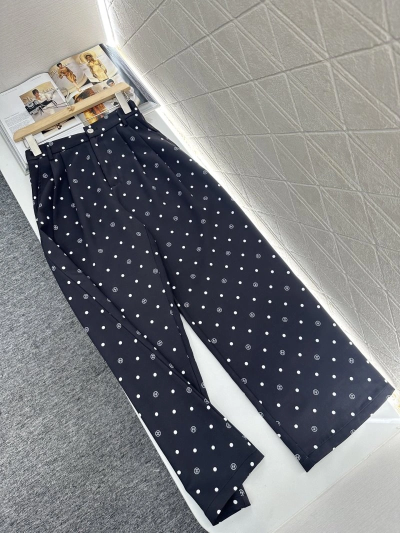 Sustainable Chanel Long Pants 110530