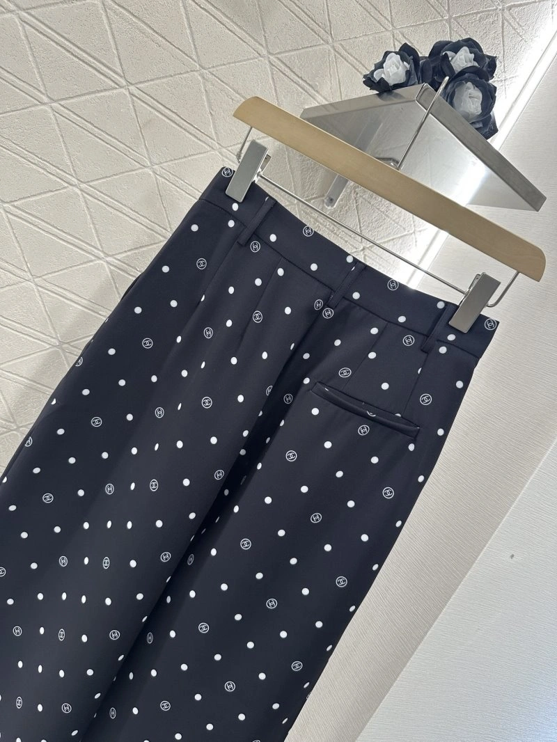 Sustainable Chanel Long Pants 110530