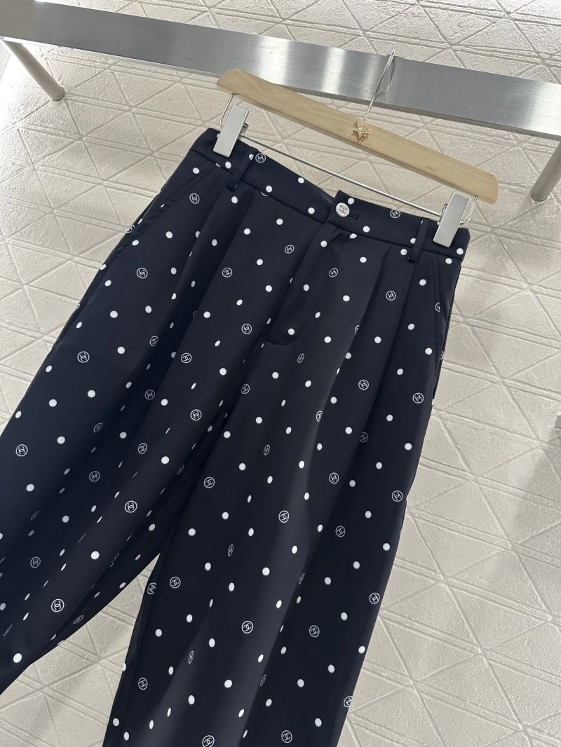 Sustainable Chanel Long Pants 110530