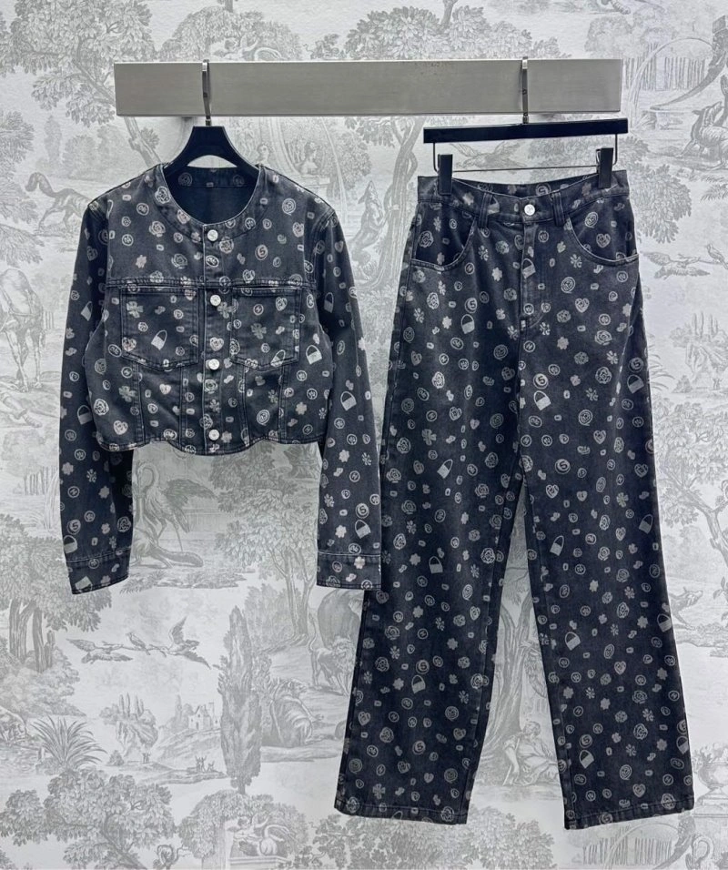MoistureWicking Chanel Long Pants 108146