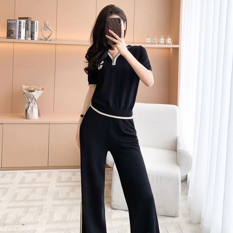 Packable Chanel Long Suits 111380