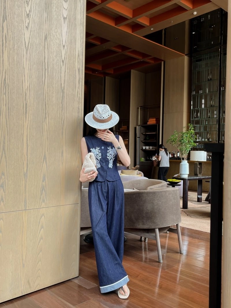 UrbanStyle Chanel Long Suits 108906