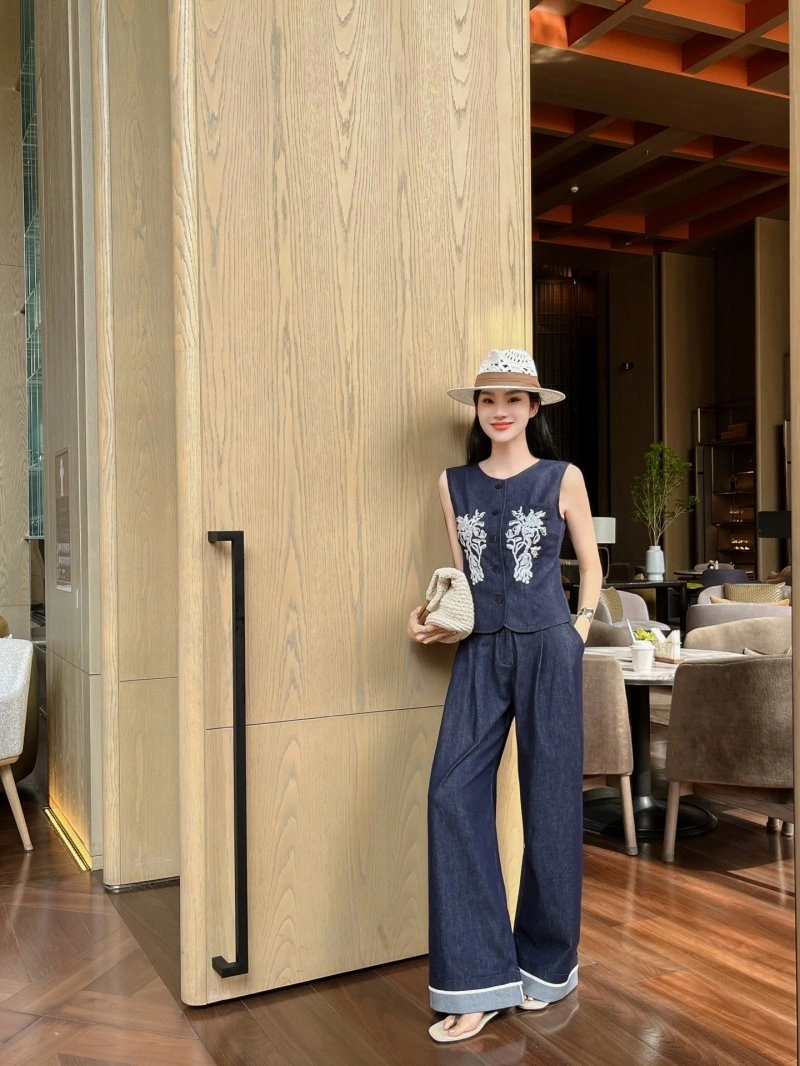 UrbanStyle Chanel Long Suits 108906