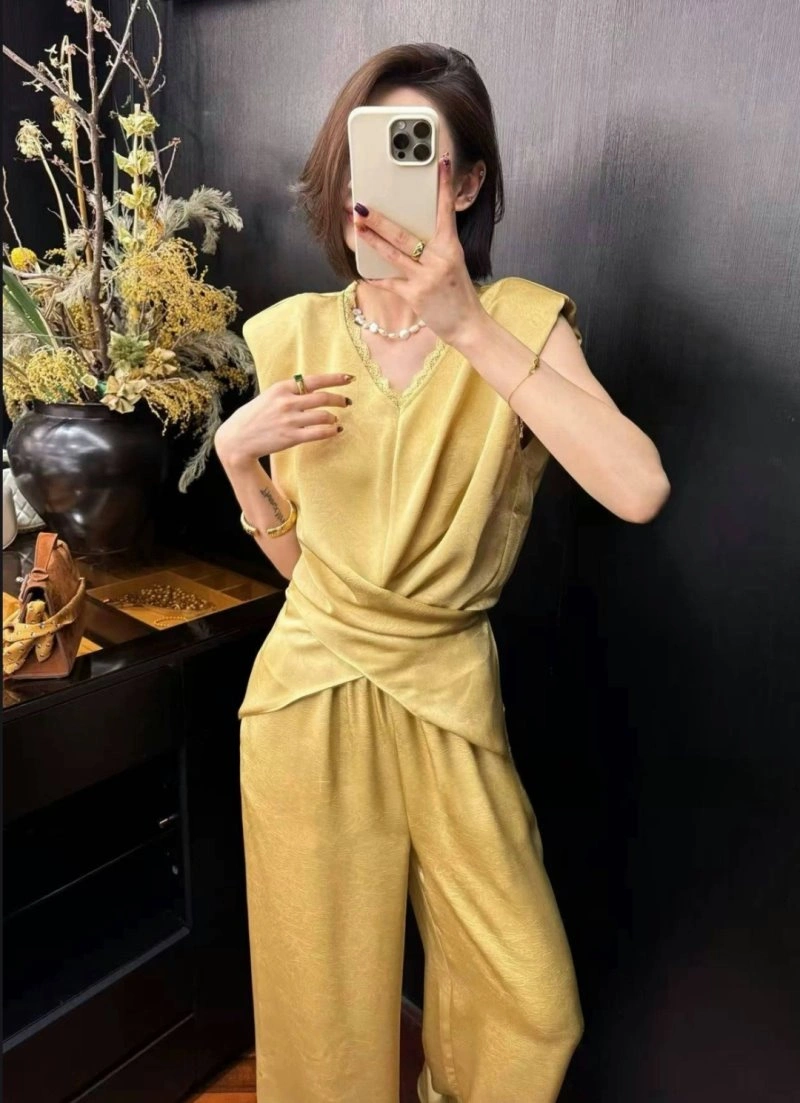 TechFriendly Chanel Long Suits 108884