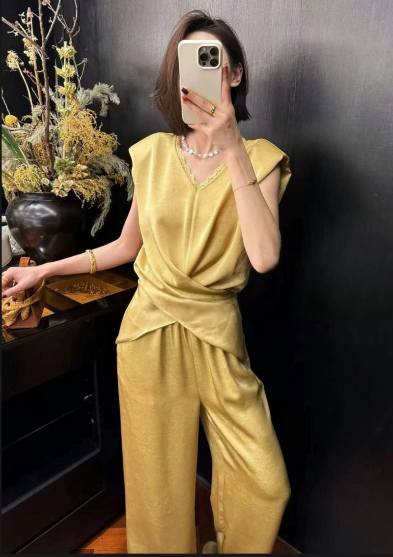 TechFriendly Chanel Long Suits 108884