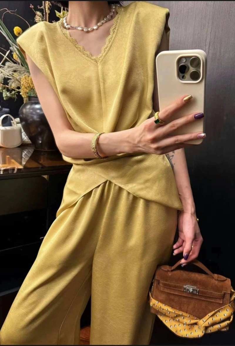 TechFriendly Chanel Long Suits 108884