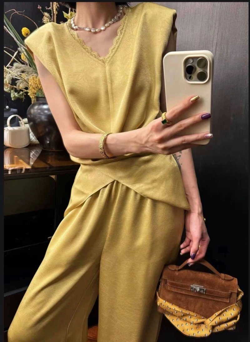 TechFriendly Chanel Long Suits 108884