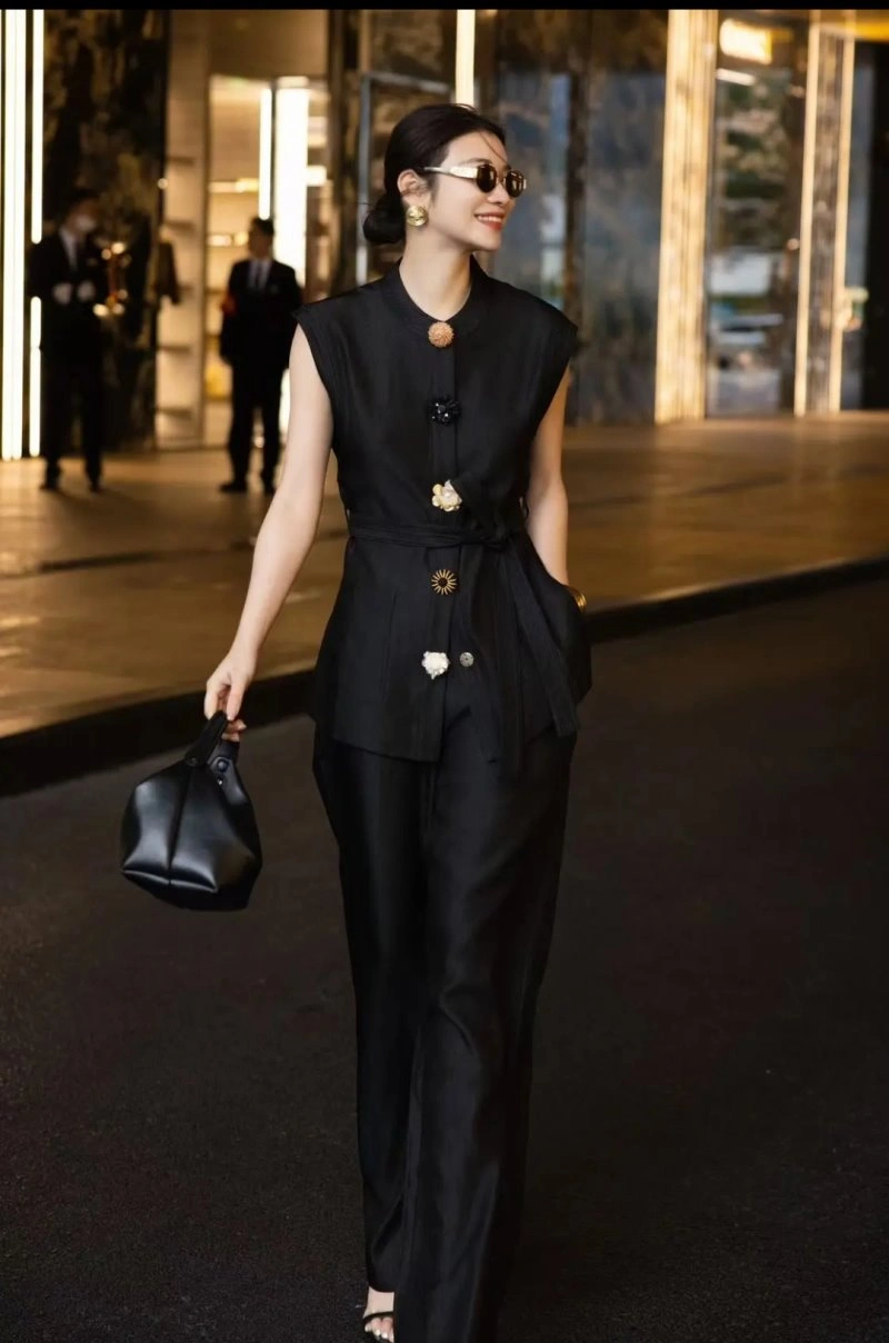Youthful Chanel Long Suits 108883