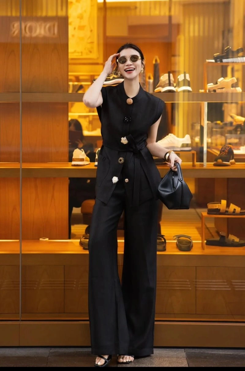 Youthful Chanel Long Suits 108883